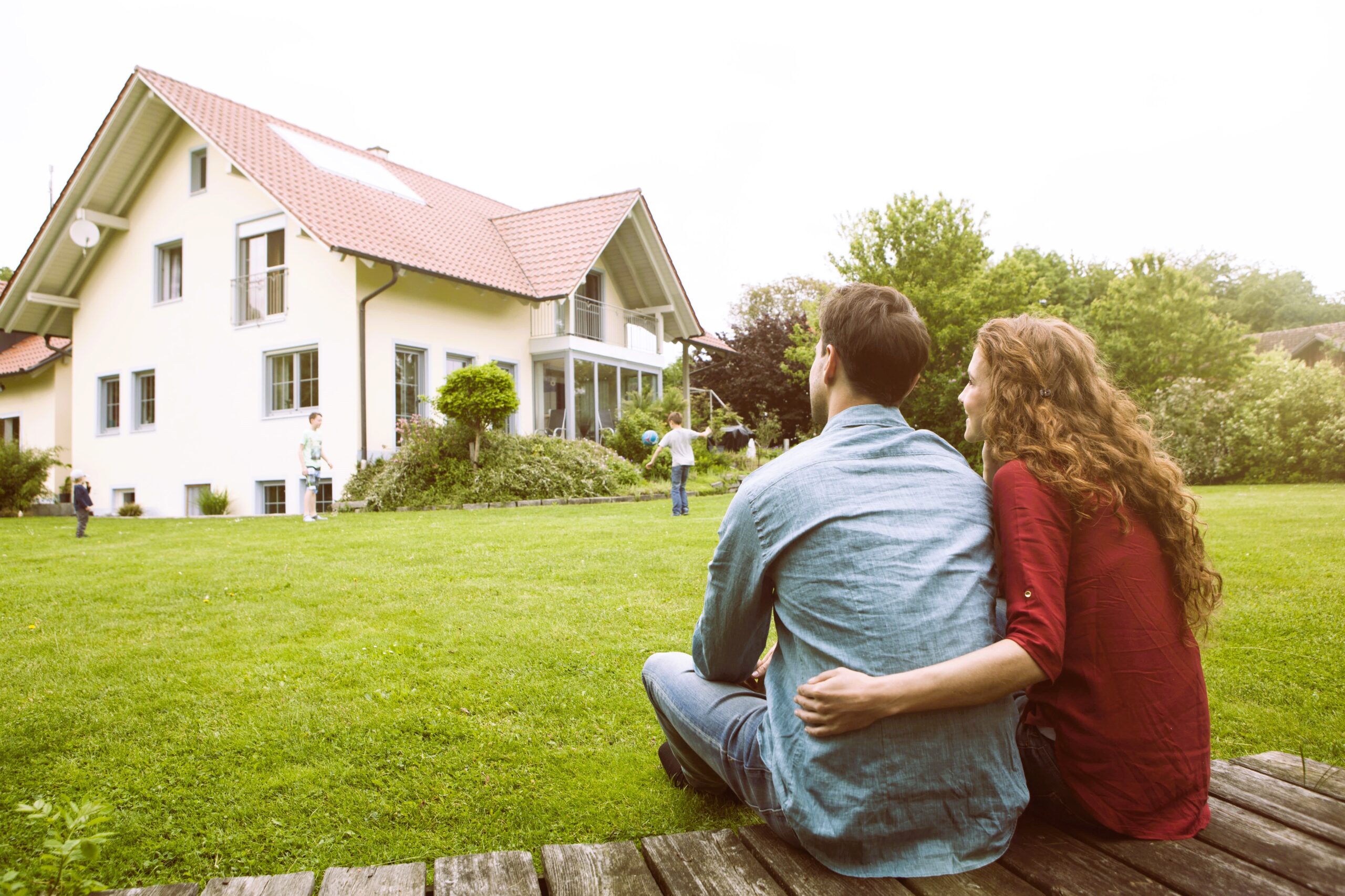 The Pros and Cons of Refinancing Your Mortgage